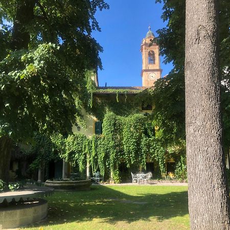مبيت وإفطار Corneliano d'Alba Palazzo Sismonda المظهر الخارجي الصورة