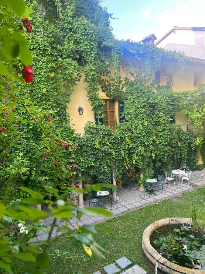 مبيت وإفطار Corneliano d'Alba Palazzo Sismonda المظهر الخارجي الصورة