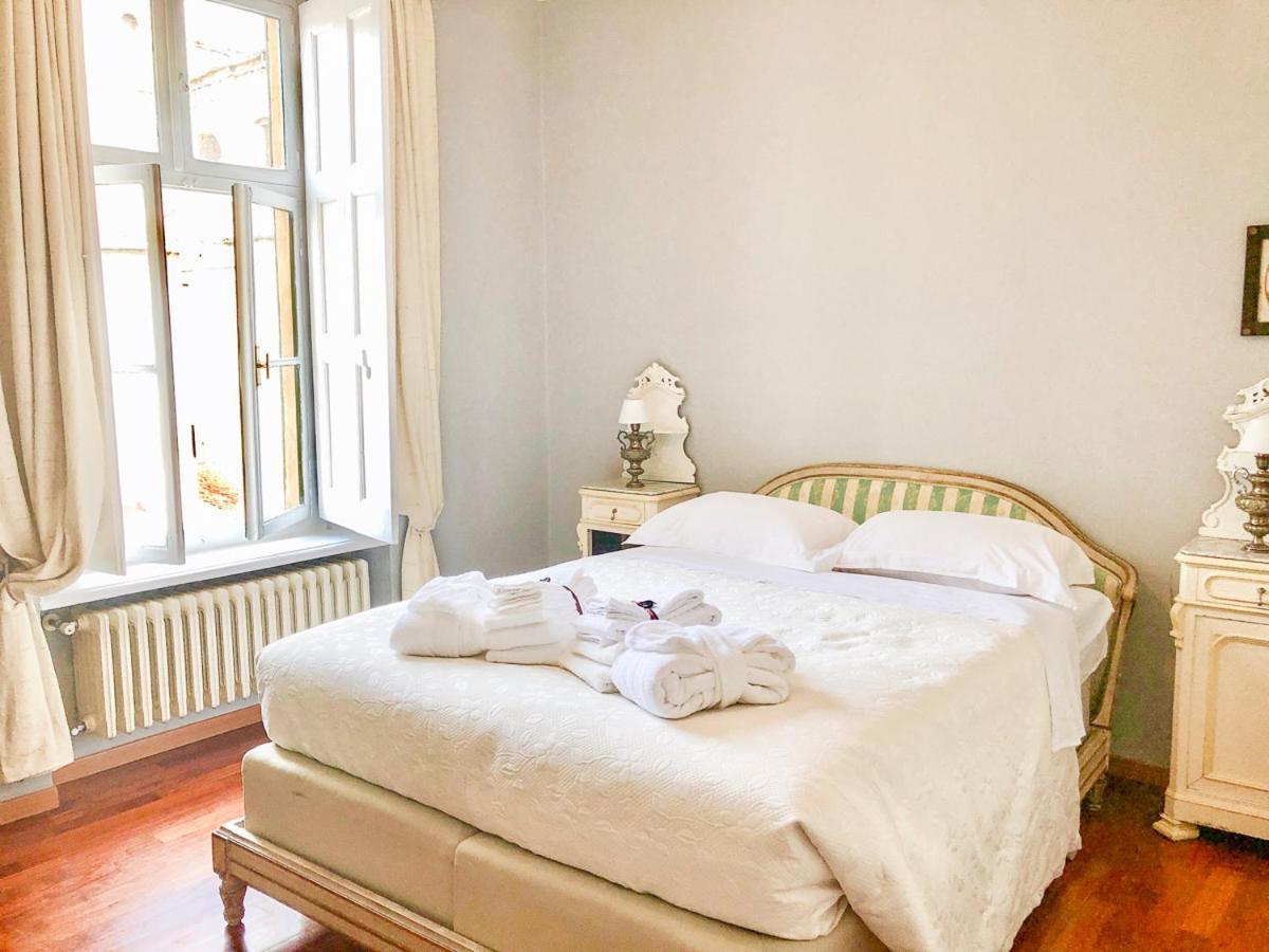 مبيت وإفطار Corneliano d'Alba Palazzo Sismonda الغرفة الصورة