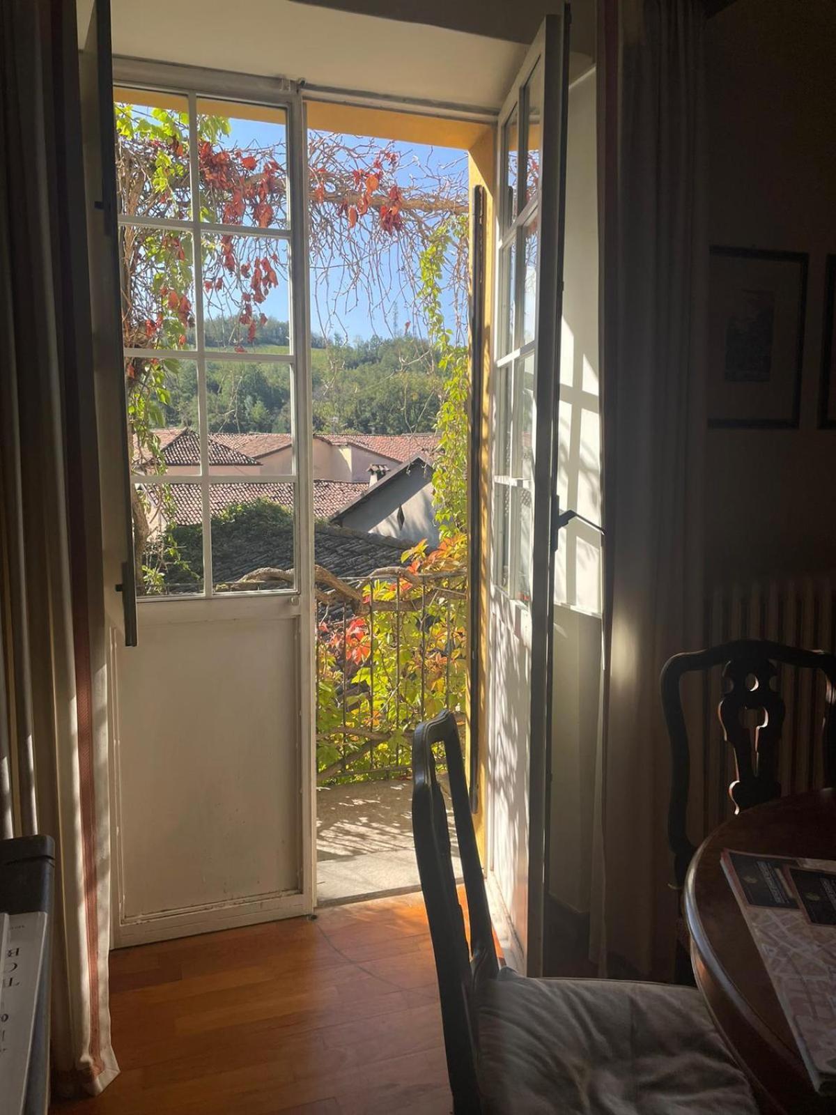 مبيت وإفطار Corneliano d'Alba Palazzo Sismonda الغرفة الصورة