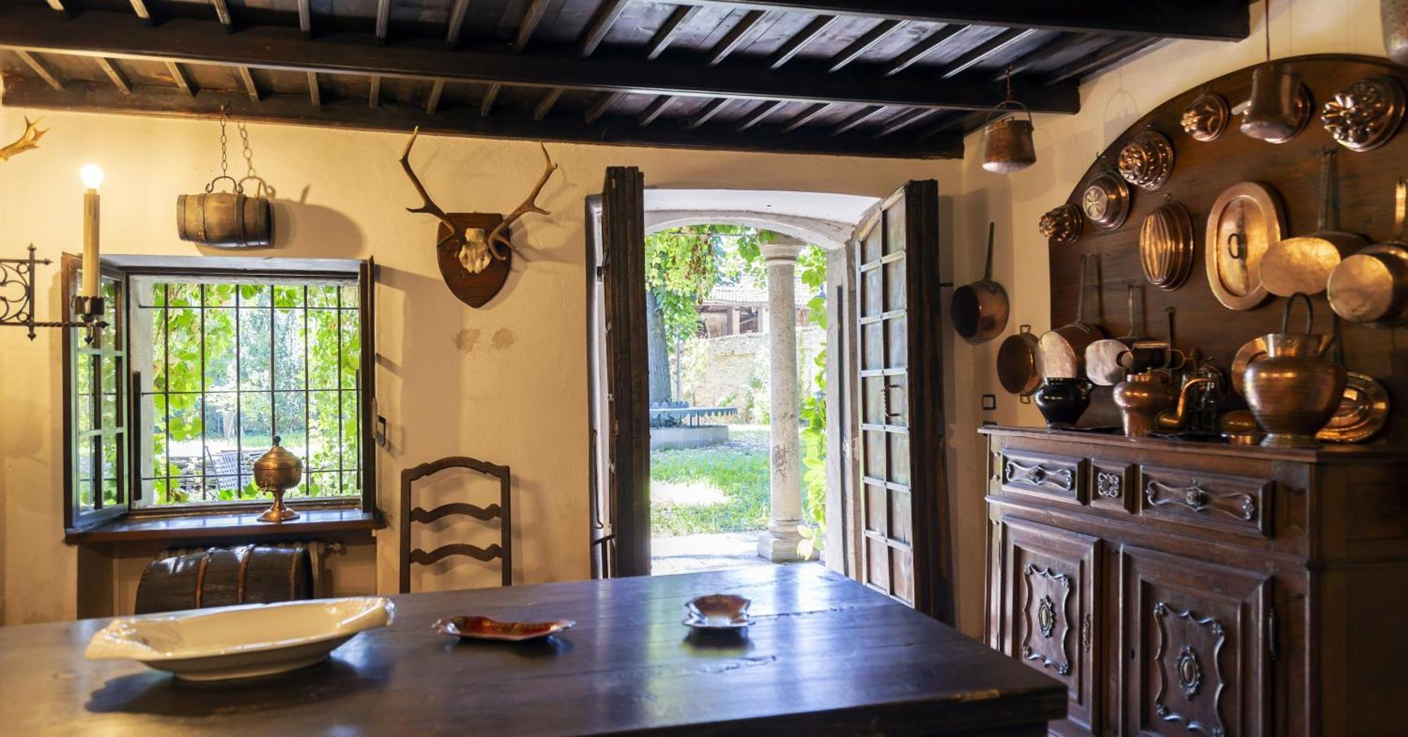 مبيت وإفطار Corneliano d'Alba Palazzo Sismonda المظهر الخارجي الصورة