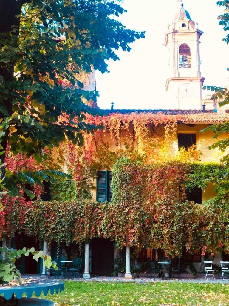 مبيت وإفطار Corneliano d'Alba Palazzo Sismonda المظهر الخارجي الصورة