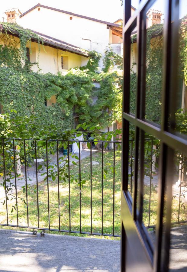 مبيت وإفطار Corneliano d'Alba Palazzo Sismonda المظهر الخارجي الصورة
