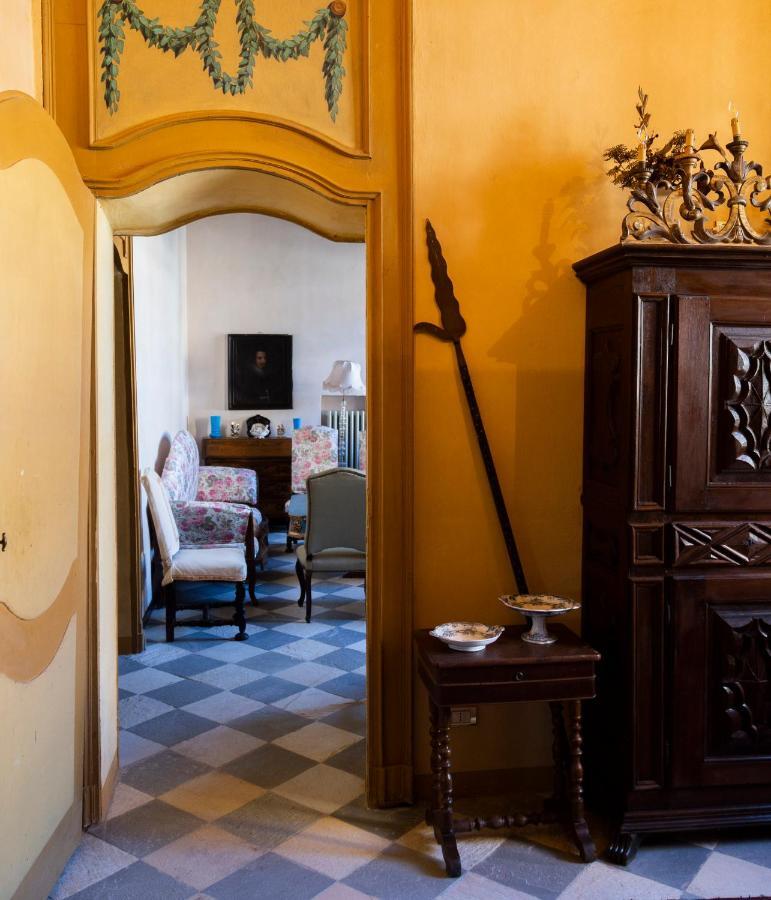 مبيت وإفطار Corneliano d'Alba Palazzo Sismonda المظهر الخارجي الصورة