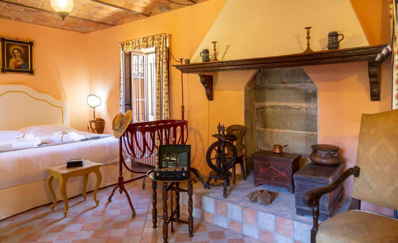 مبيت وإفطار Corneliano d'Alba Palazzo Sismonda المظهر الخارجي الصورة
